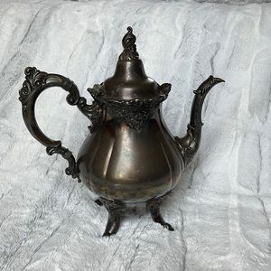 Vintage Baroque Walllace Silverplate Coffee Pot